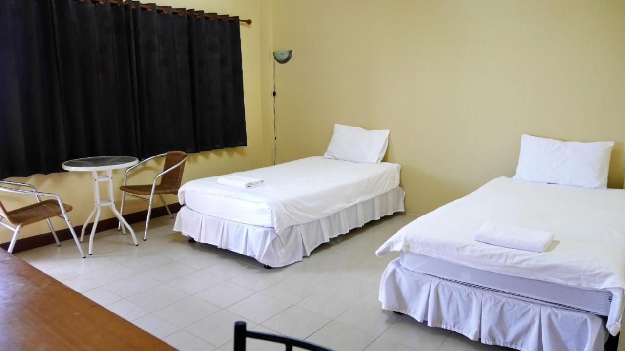 Sangthong Building Hotel Mae Chaem Exterior photo